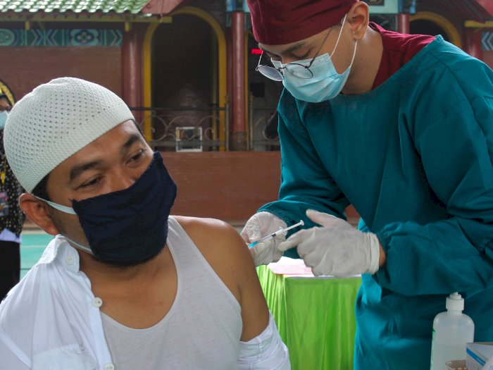 Vaksinasi Covid-19 di Bulan Ramadan Dipastikan Enggak Akan Batalkan Puasa