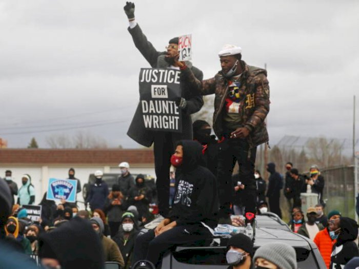  Polisi Penembak Duante Wright Ngaku Salah Ambil Senjata, Niatnya Cuma Mau Nyetrum 