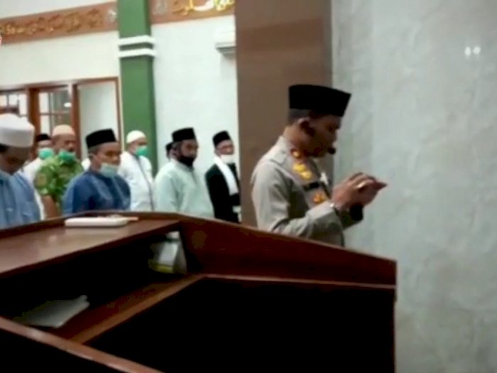 Mengenal Sosok Kompol Khoiri, Kapolsek yang Kerap Jadi Imam Salat di Masjid