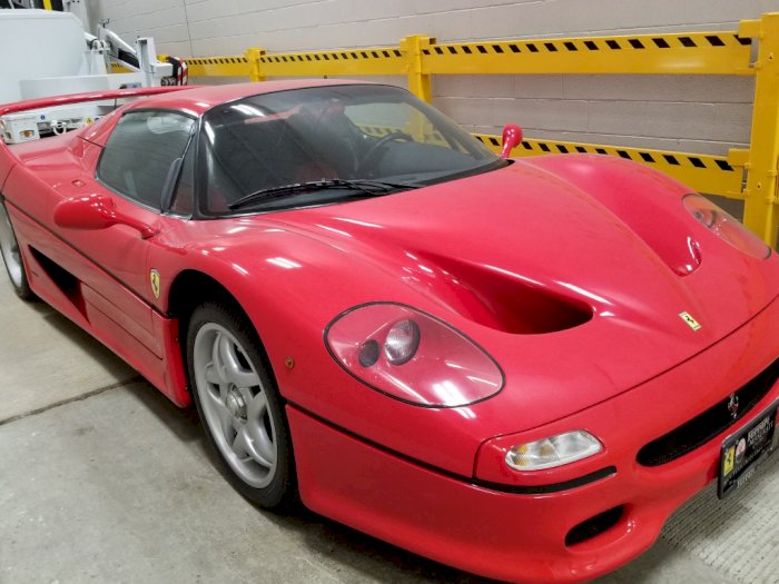 Polisi Temukan Ferrari yang Dicuri 18 Tahun Lalu, Tapi Kini Kesulitan Cari Pemiliknya