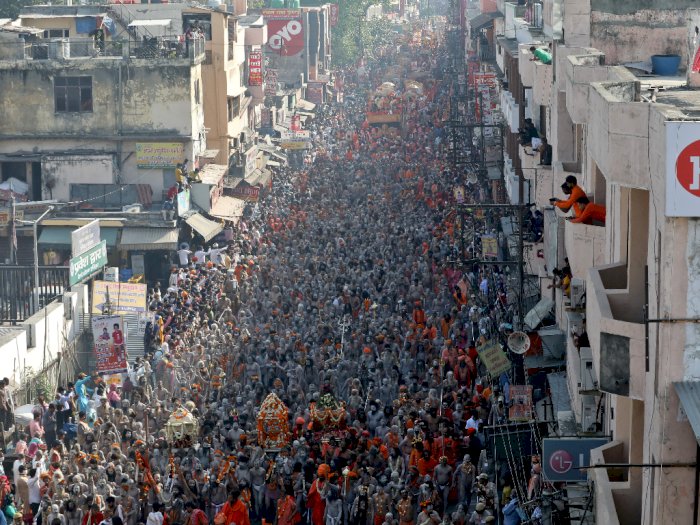 FOTO: Potret Perayaan Kumbh Mela di Haridwar India