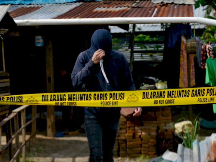 Mencekam! Momen Terduga Teroris Serang Polisi di Makassar, Gunakan Parang di 2 Tangan