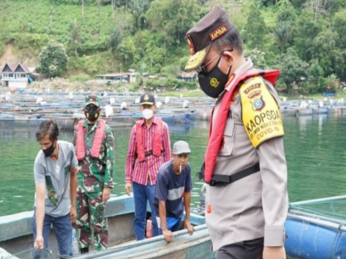 Jaga Kelestarian Danau Toba, Keramba Jaring Apung Dibongkar, Pemilik Diminta Ganti Profesi