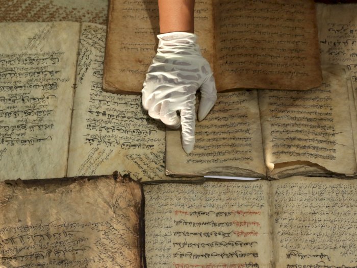 FOTO: Menelusuri Jejak Intelektual Melalui Manuskrip Kuno