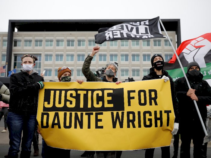 FOTO: Malam Keempat Protes di Minnesota Atas Kematian Daunte Wright