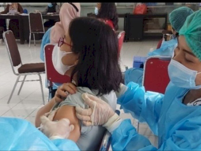 200 Guru SMP di Tebingtinggi Vaksinasi Tahap 2, Walikota: Kita Patuh pada Pemerintah