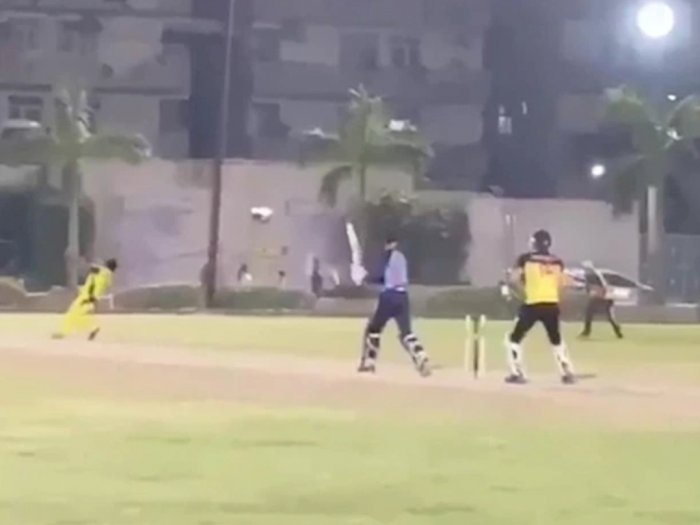 Momen Pemain Kriket Meninggal di Tengah Pertandingan setelah Kepalanya Terkena Bola