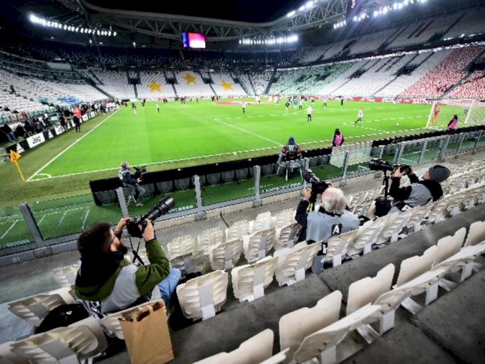 Italia Akan Izinkan 1.000 Penonton Masuk Stadion Mulai Bulan Mei Mendatang