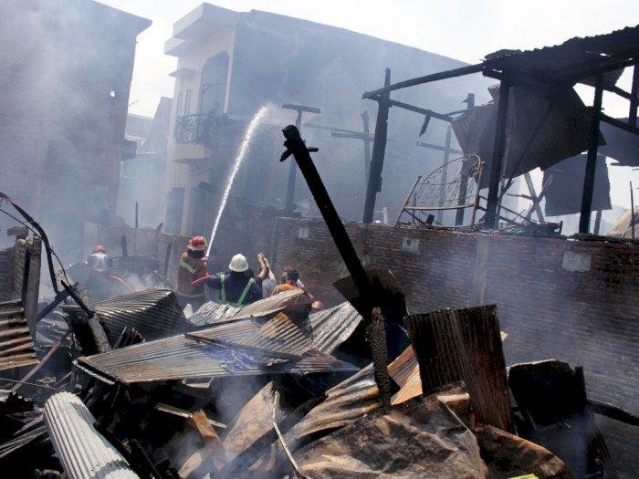 FOTO: Kebakaran Permukiman Padat Penduduk di Makassar