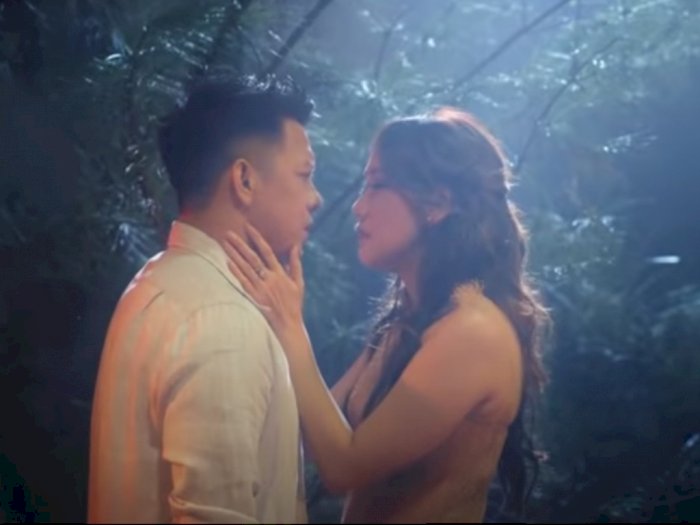 NOAH Luncurkan MV 'Mencari Cinta' Featuring BCL,  Adegan Ini Jadi Sorotan Netizen