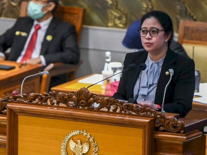 Kenang Awak KRI Nanggala-402, Puan Minta Anggota DPR Kibarkan Benderan Setengah Tiang