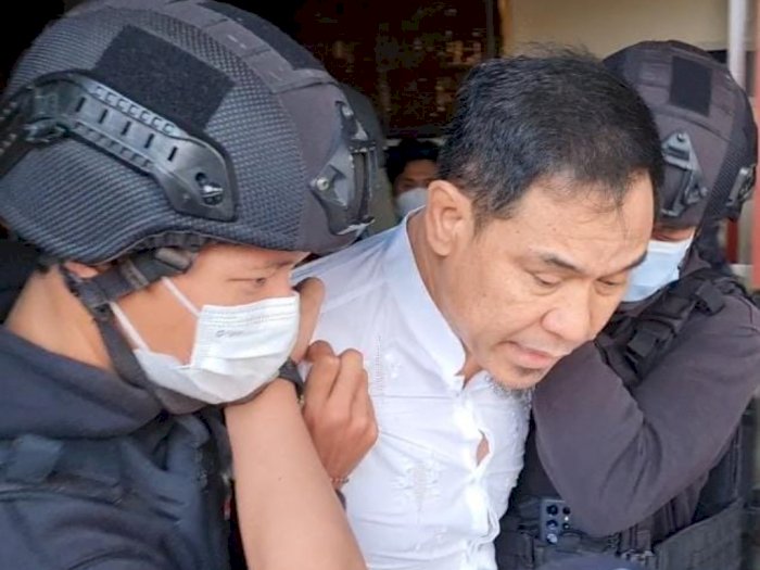 BREAKING NEWS! Munarman Ditangkap Densus 88