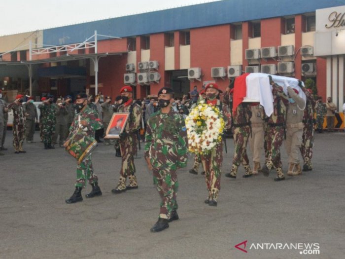 Jenazah Kabinda Papua, Mayjen IGP Danny Disambut Upacara Militer, Dikebumikan Hari Ini