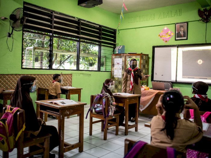 Evaluasi Belajar Tatap Muka Masih Ada Kerumunan, Disdik DKI: Anak-Anak Ingin Ngobrol