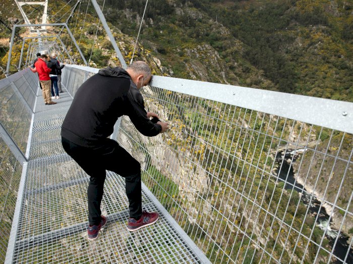 FOTO: Protugal Membuka Jembatan Gantung Terpanjang di Dunia