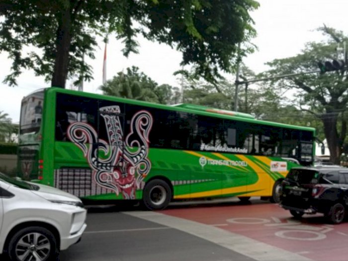 Bus Trans Metro Deli Bikin Pendapatan Sopir Angkot di Medan Menurun Drastis