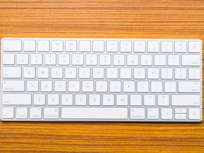 Alasan Susunan Huruf di Keyboard Tidak Sesuai Abjad Alias Acak