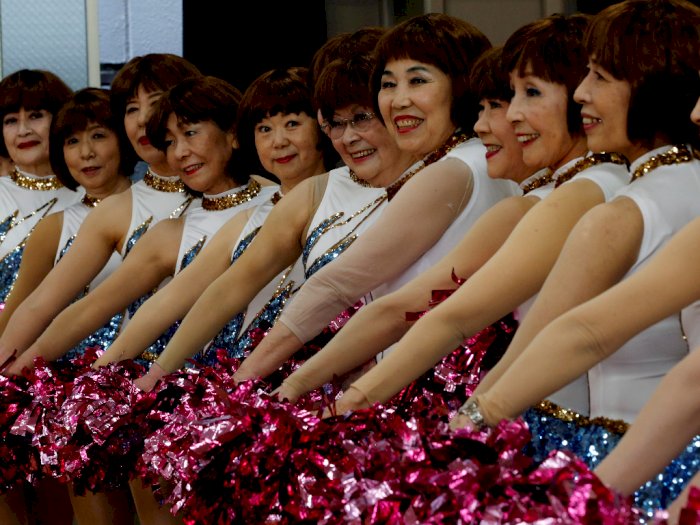 FOTO: Cheerleader Beranggotakan Lansia di Jepang