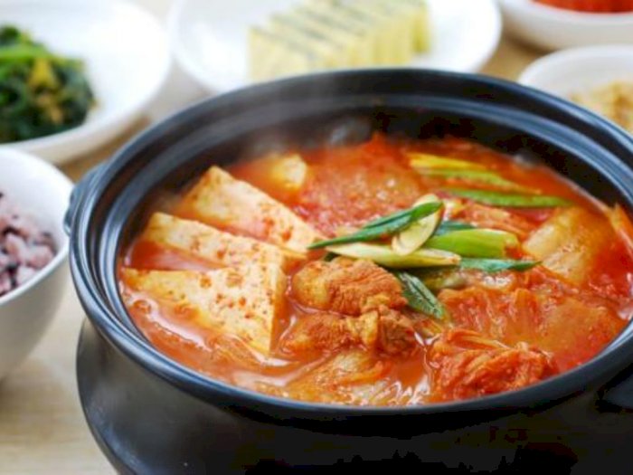 Segarnya Sup Tofu dan Kimchi, Kita Buat di Rumah Yuk