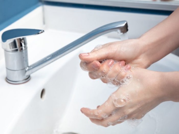Tips Jaga Kebersihan Tangan Tanpa Takut Kulit Jadi Kering