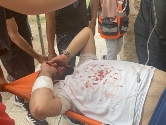 Baku Serang di Komplek Masjid Al-Aqsa di Akhir Ramadan, Aktivis Kemanusiaan: Mohon Doanya!