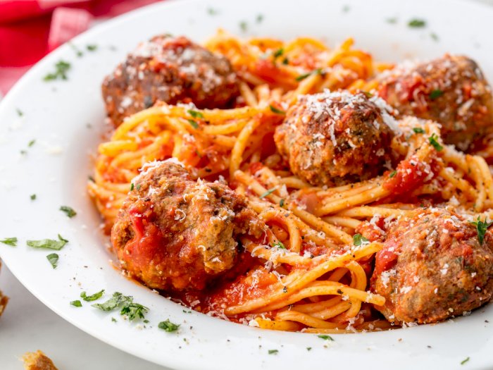 Resep Mudah Membuat Spaghetti Meatballs di Rumah