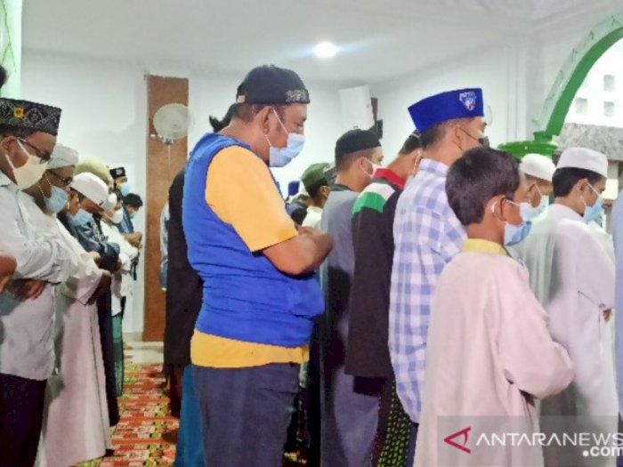  Kerabat Almarhum Ustadz Tengku Zulkarnain Gelar Shalat Gaib dan Doa Bersama di Medan