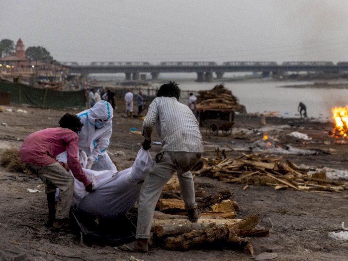 Miris, 40 Mayat Ditemukan Terdampar di Tepi Sungai Gangga India