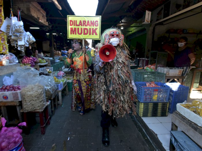 FOTO: Edukasi Larangan Mudik di Pasar Tradisional