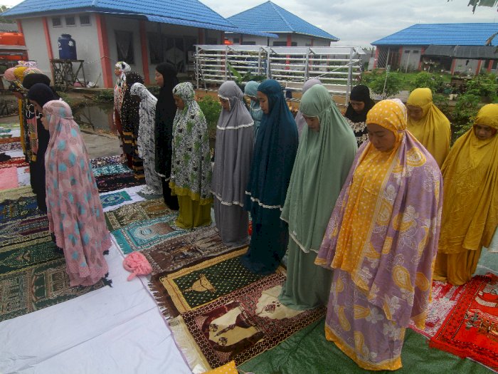 FOTO: Shalat Idul Fitri di Lapas Perempuan