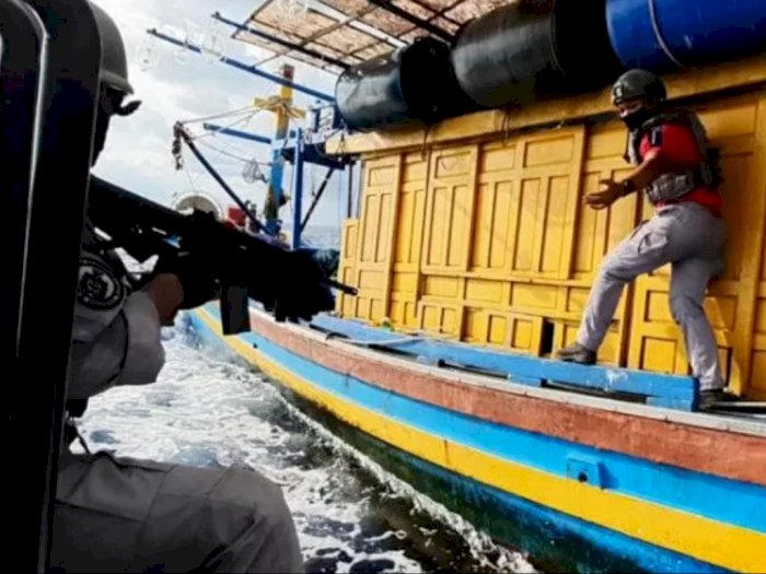 Curi Ikan di laut Indonesia, Kapal Berbendera Vietnam Ditangkap di Perairan Natuna