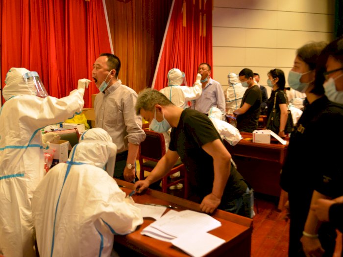 Warga Anhui di Tiongkok Rebutan Vaksin Pasca Munculnya Kasus Sporadis Covid-19 