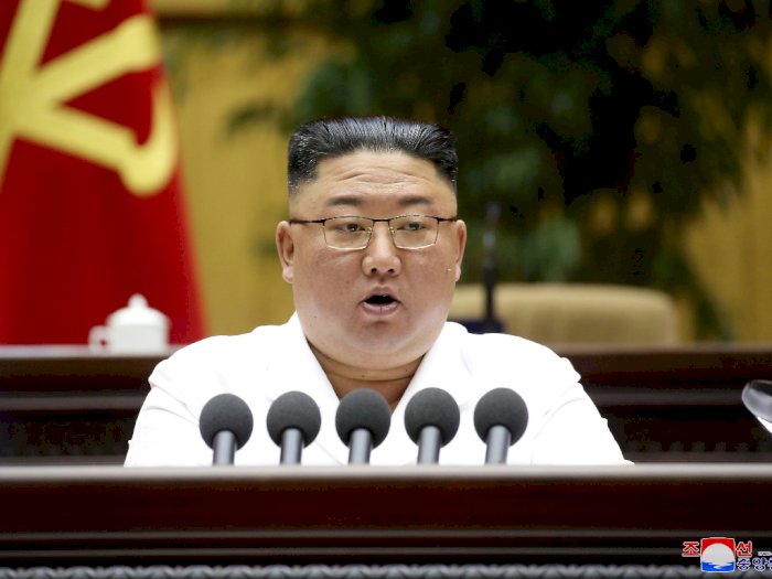 Kim Jong Un Melarang Warganya Pakai Skinny Jeans karena Khawatir Bisa Menggulingkan Rezim