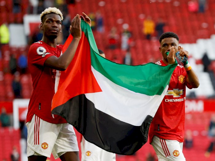 Bentangkan Bendera Palestina di Old Trafford, Pogba dan Diallo: Pray for Palestine!