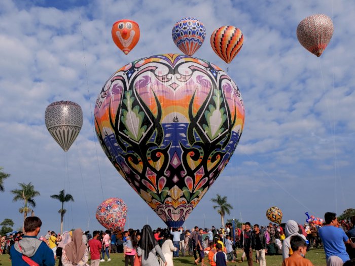 FOTO: Tradisi Penerbangan Balon Tradisional di Wonosobo