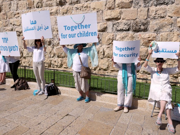 Sejumlah Perempuan Israel Lakukan Aksi Minta Perdamaian