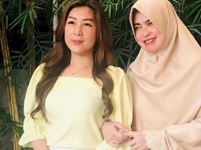 Ibu Larissa Chou dan Alvin Faiz Saling Bergandengan saat Anak Cerai, Bikin Netizen Adem