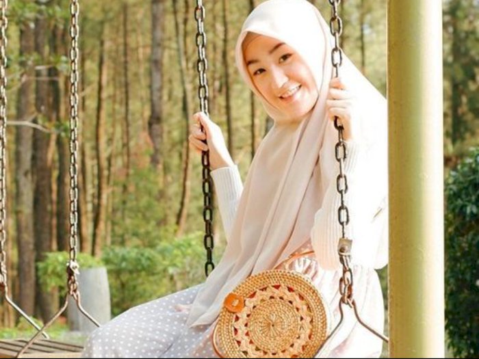 Ditakutkan Lepas Hijab Usai Cerai dari Alvin Faiz, Larissa Chou Beri Jawaban Mengejutkan