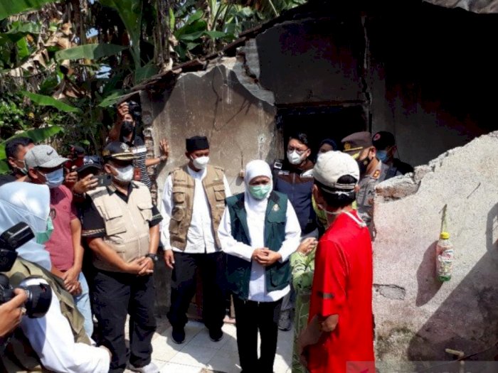 Gubernur Jatim Tinjau Rumah Rusak Akibat Gempa Magnitudo 5,9 di Blitar