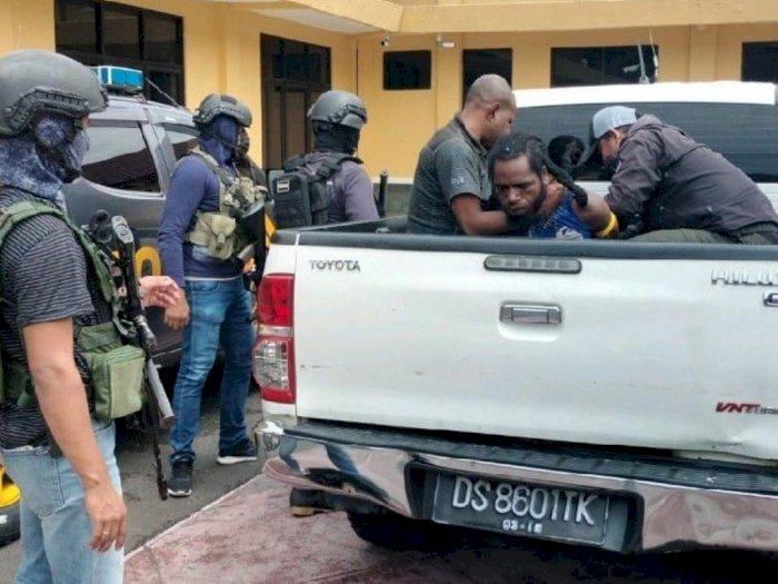  Satgas Gakkum Nemangkawi Menangkap Teroris KKB Penembak Letda Inf Amran Blegur