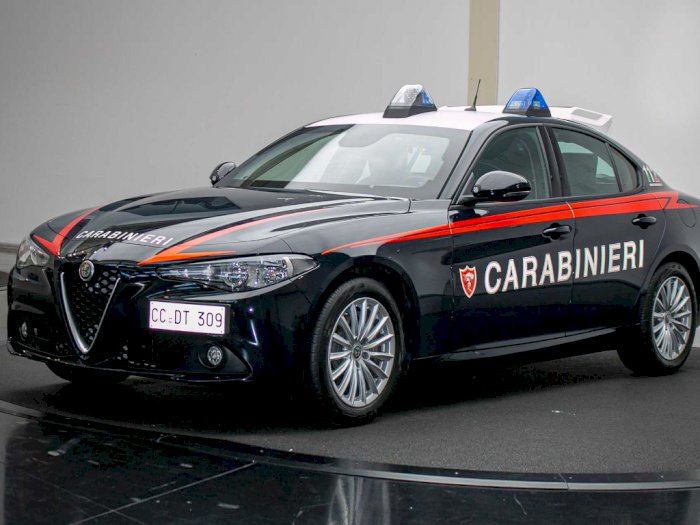 Mobil Alfa Romeo Giulia dengan Bodi Tahan Peluru Akan Dipakai Polisi di Italia