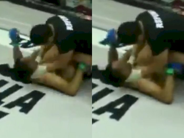 Video Wasit Terpaksa Mencekik Petarung MMA Agar Melepaskan Lawan Selama Perkelahian