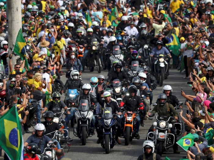 Presiden Brasil Membangkang ke Gubernur, Pimpin Demonstrasi Tolak Lockdown