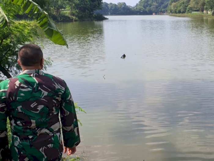 Helikopter Latih Jatuh di Danau Buperta, Dua Pilot Dikabarkan Selamat