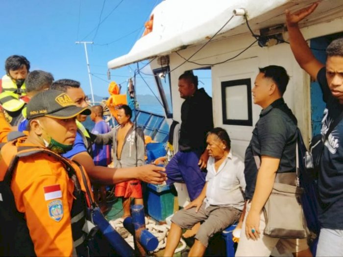 Kapal KM Karya Indah Terbakar di Perairan Maluku Utara, Seluruh Penumpang telah Dievakuasi