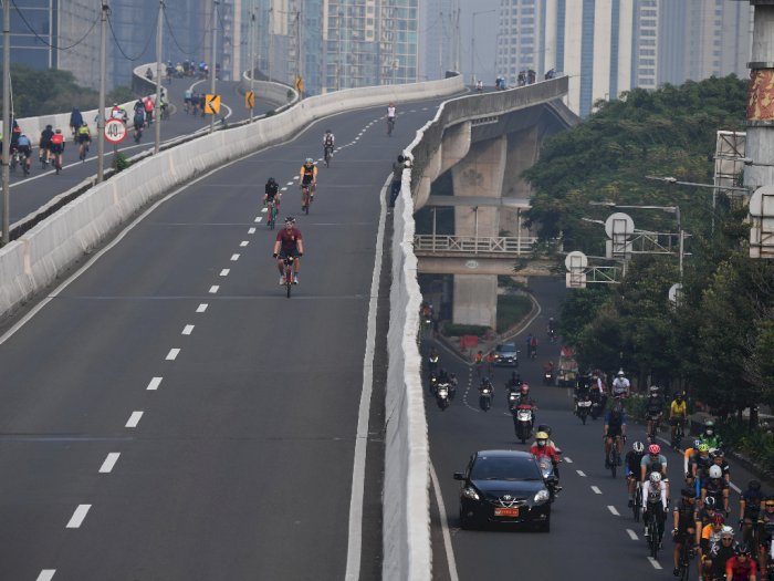Pesepeda 'Road bike' Boleh Melintas di JLNT, Ini Alasan Dishub DKI Jakarta