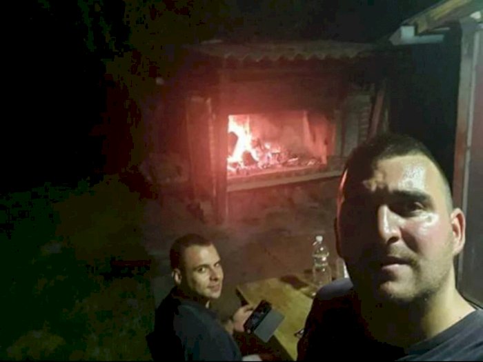 Lupa Padamkan Api Sebelum Tidur, 2 Sahabat Ini Tewas Terbakar saat Liburan di Desa