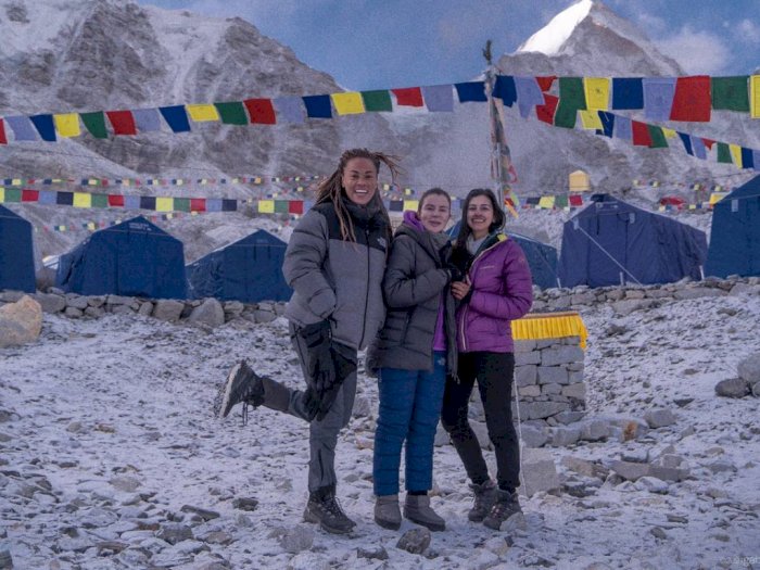 Wanita Amerika Latin Ini Berhasil Mencetak Rekor, Jadi yang Pertama Daki Gunung Everest!