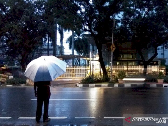 BMKG Prediksi Hujan Guyur Sebagian Jakarta Hari Ini