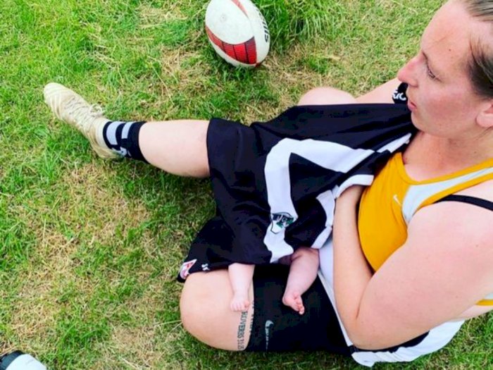 Ibu Ini Tuai Pujian karena Menyusui Bayinya Selama Pertandingan Rugby